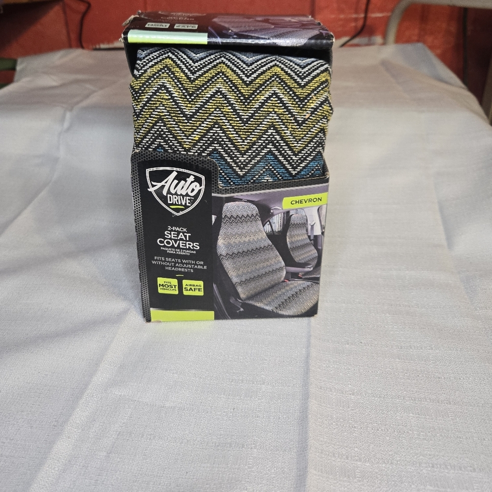 Auto Drive 2 Pack Car Set Covers Chevron Pattern New In Box Adjustable